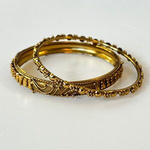 Gold Metal Bangle Bracelets // Set of 2